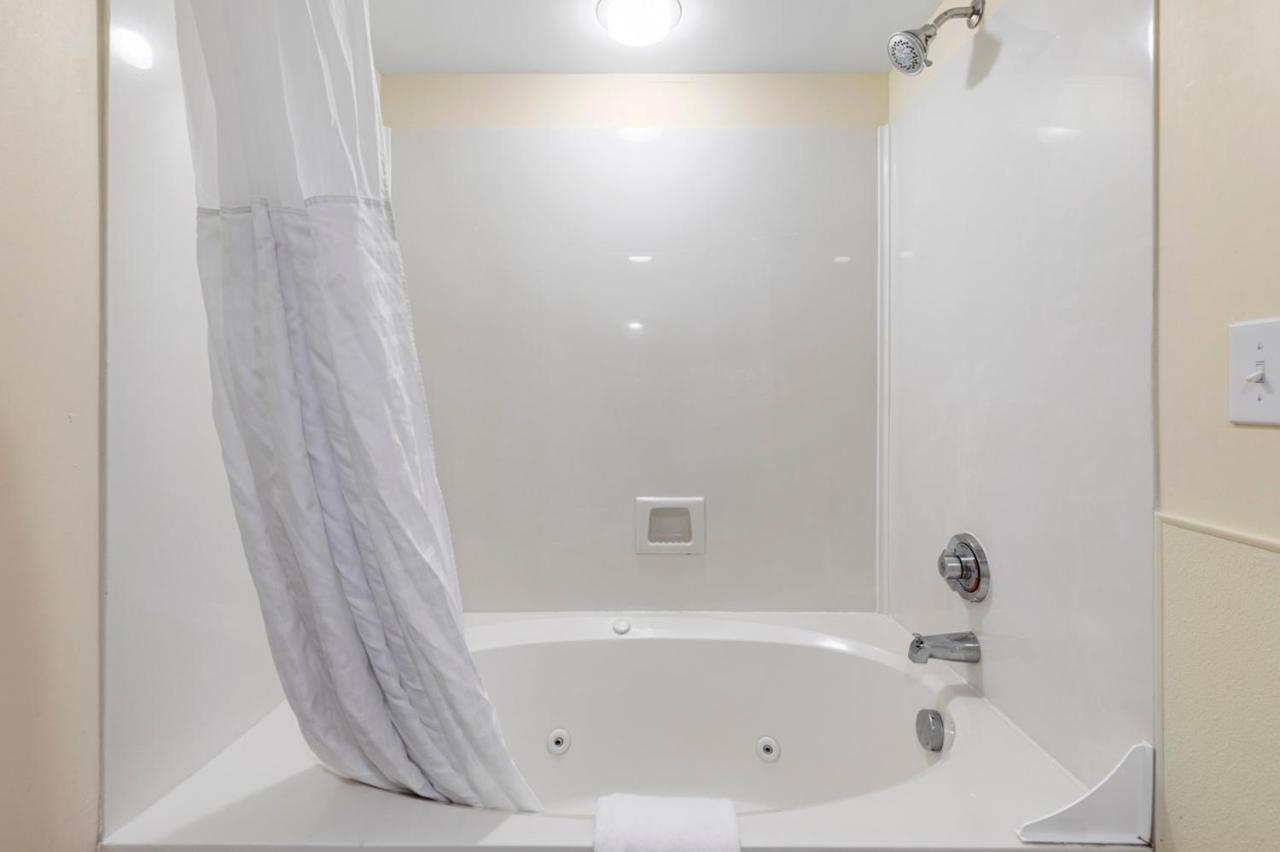 Ocean View Bahama Sands Stunning Resort 默特尔比奇 外观 照片